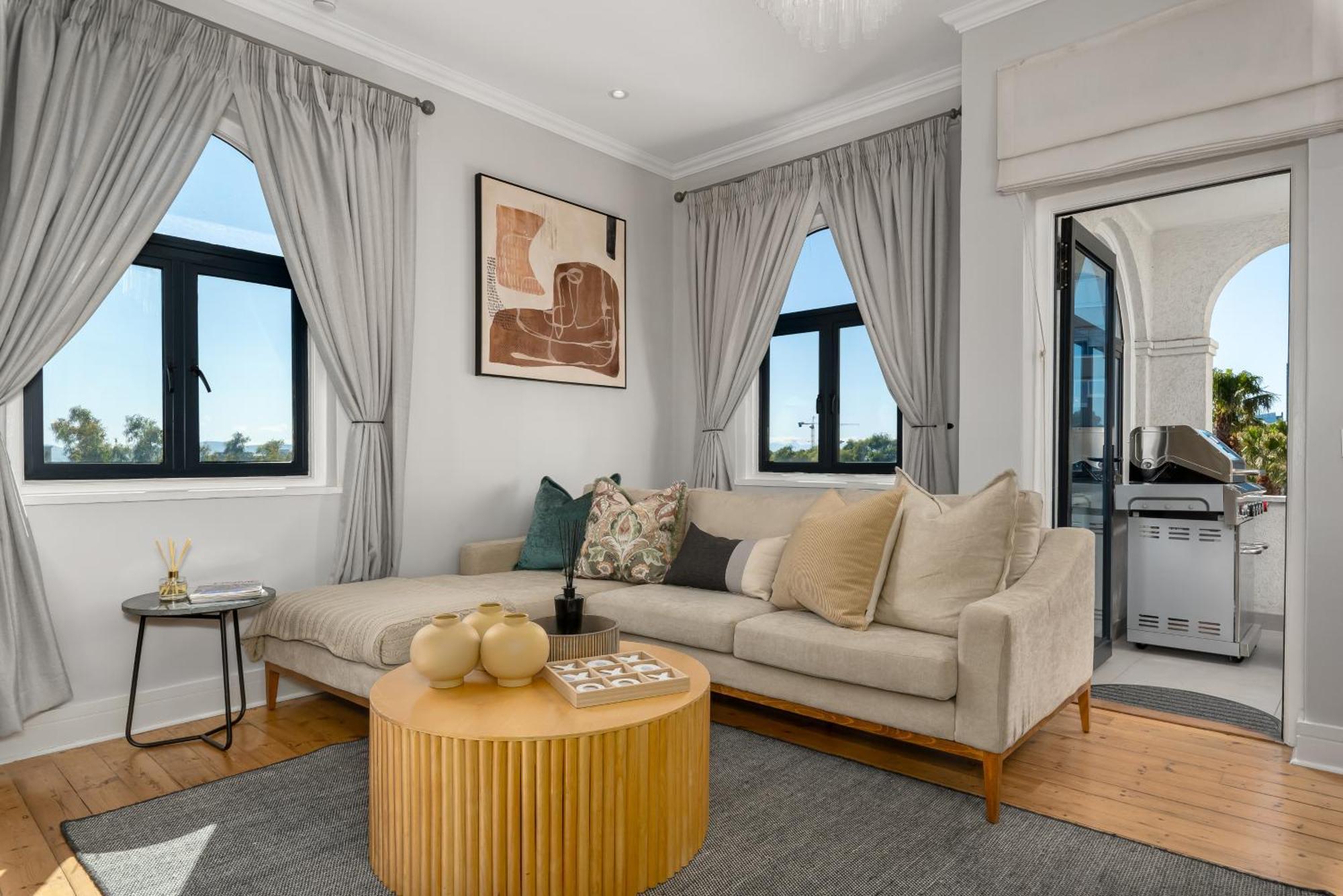 Warwick Mansions 12 Apartment Cape Town